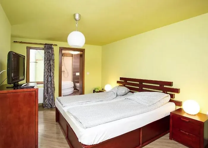 Pilvax Apartman Brassó